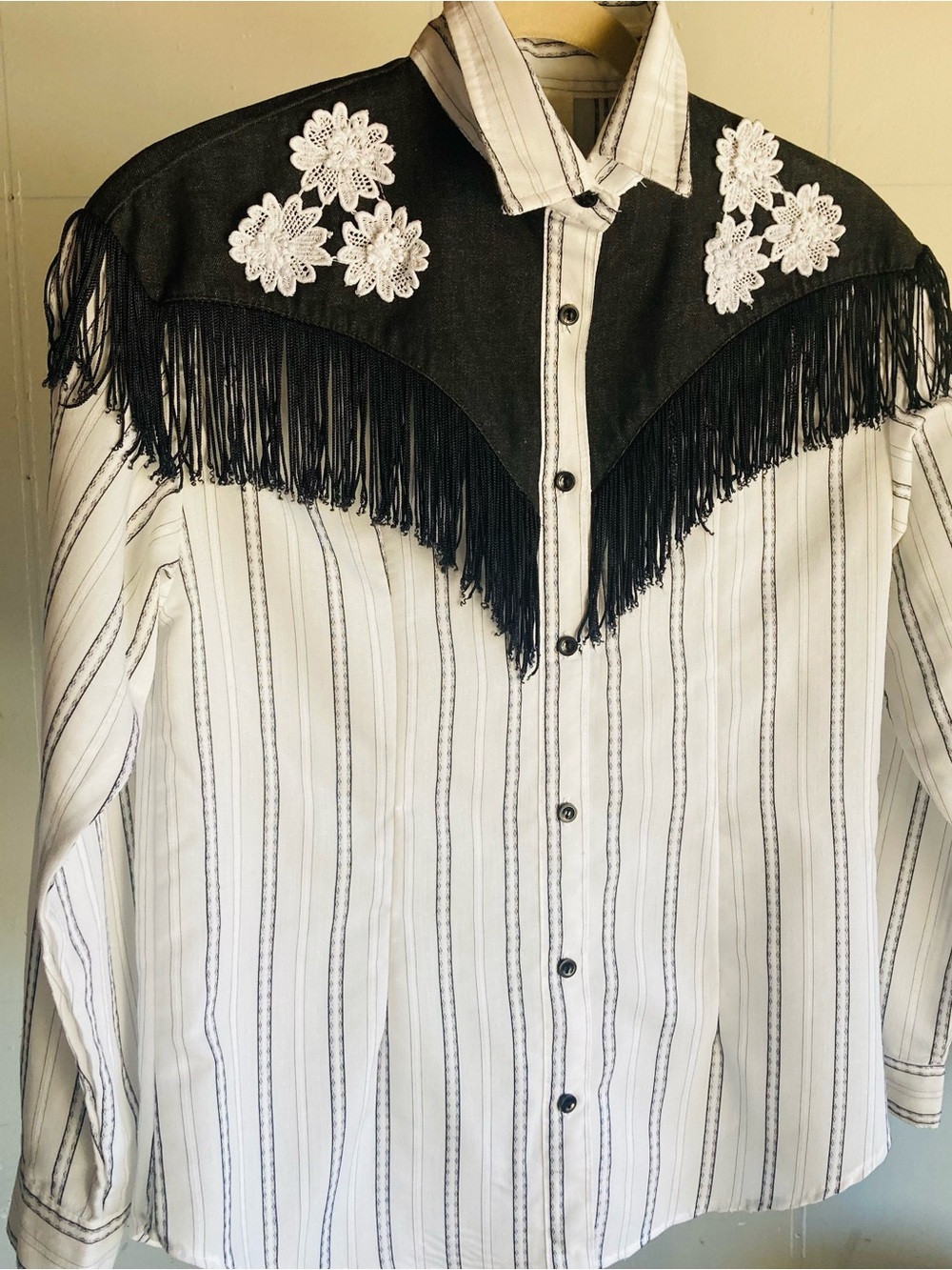 Vintage Western Collection black yoke detail with size S/M
